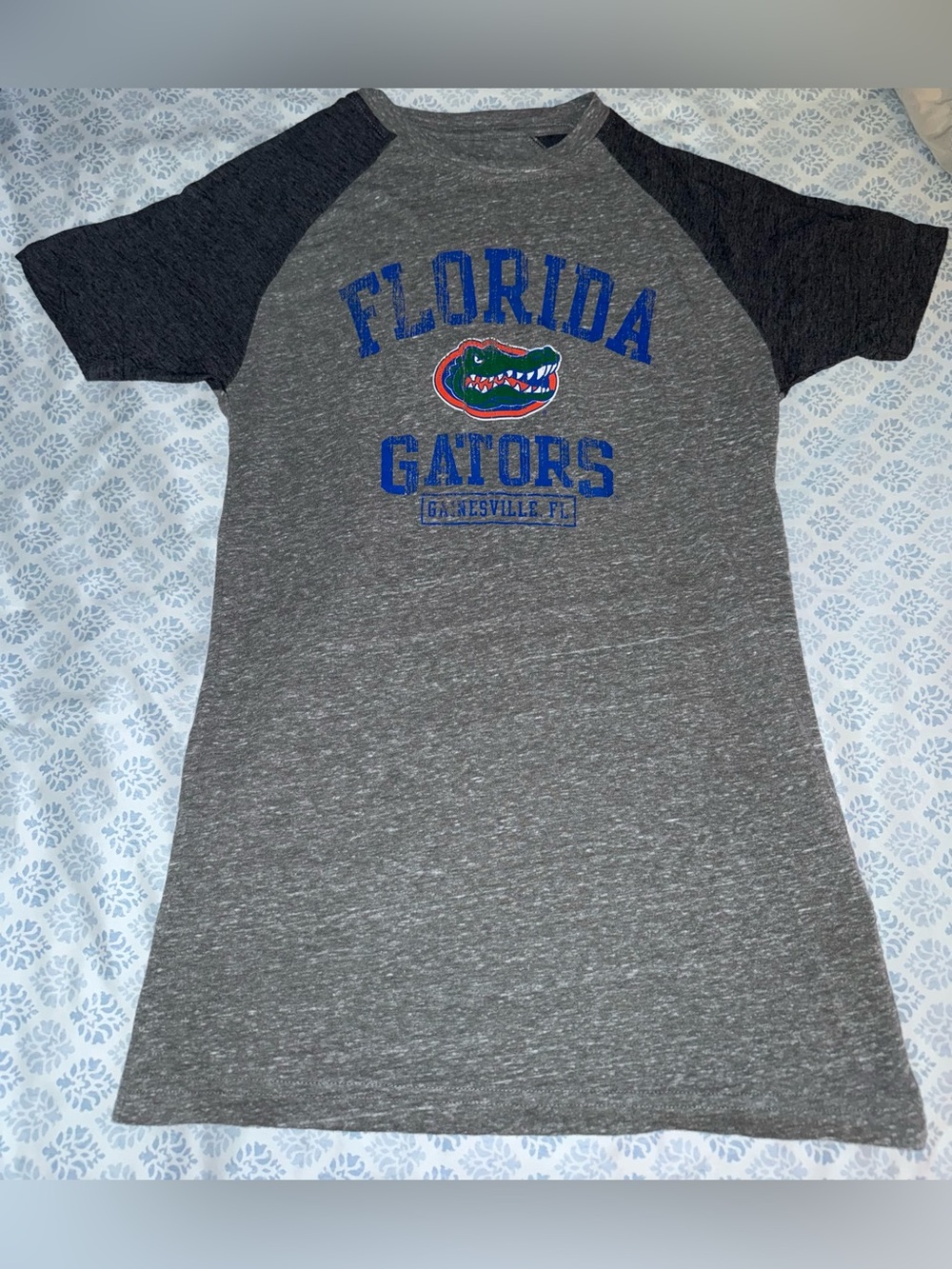 Women’s Rivalry Threads Gray Florida Gators Short Sleeve Tee Shirt Small